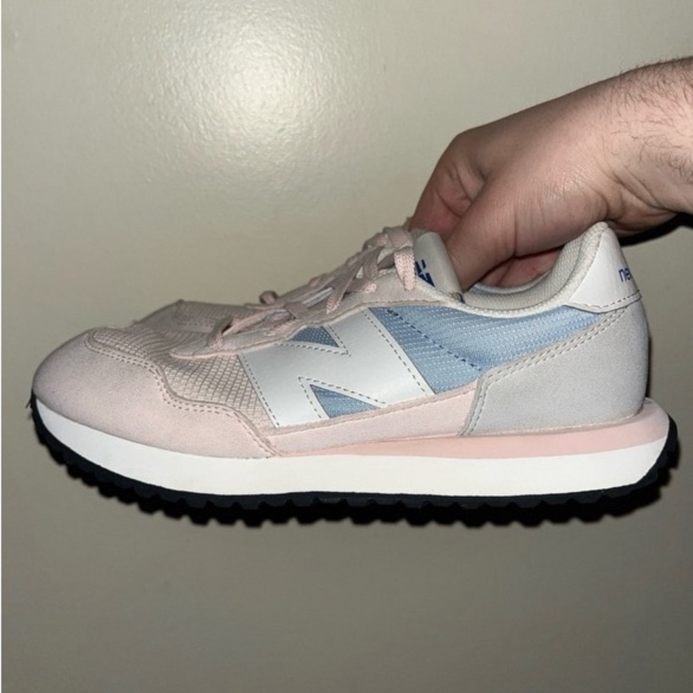 New Balance 237 - image 3